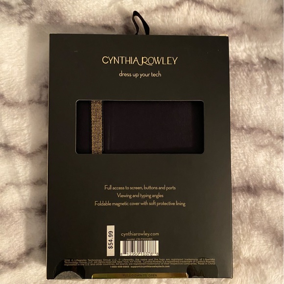 Cynthia Rowley Magnetic Folio for 7-8” Tablets - Picture 4 of 4